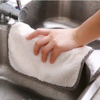 Samyaka 4 Fleece Napkins Towels 27X22 Cm Random