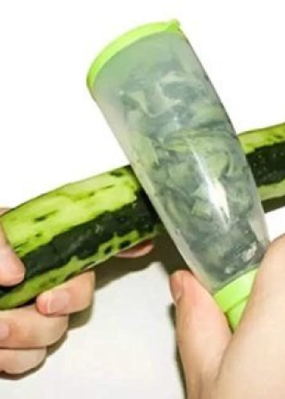 Samyaka® Pack Of 1, Fruit And Vegetable Peeler With Container
